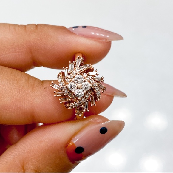 10K Rose Gold Diamond Cluster Ring 💍 - Picture 5 of 5